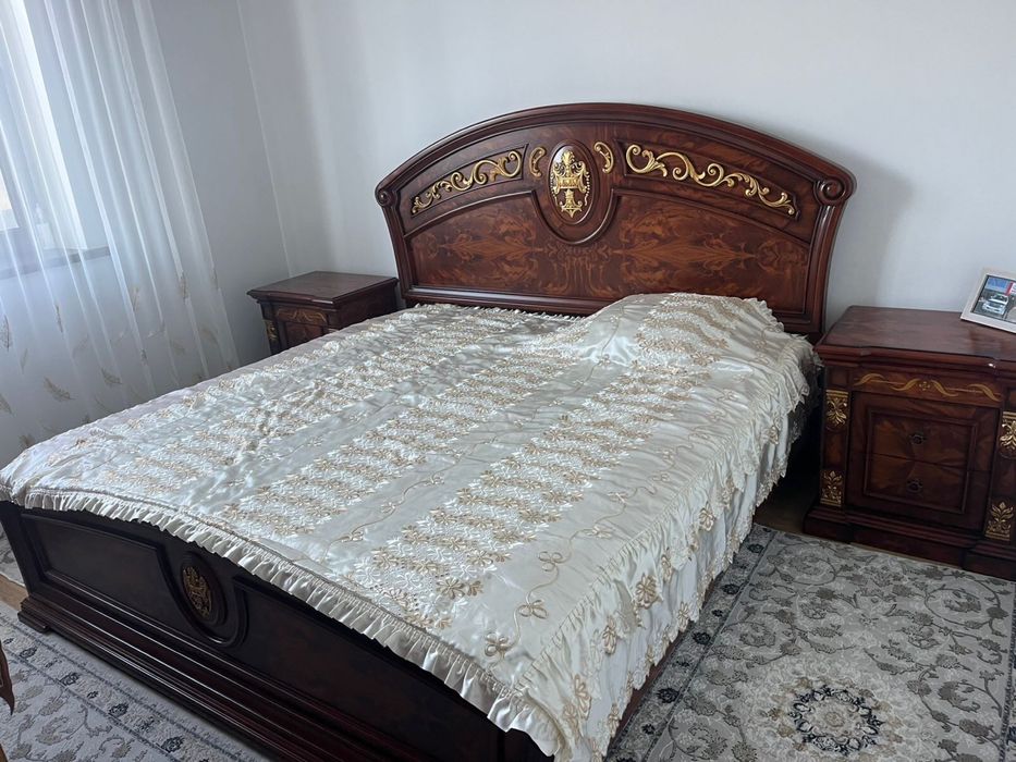 Спальный гарнитур
