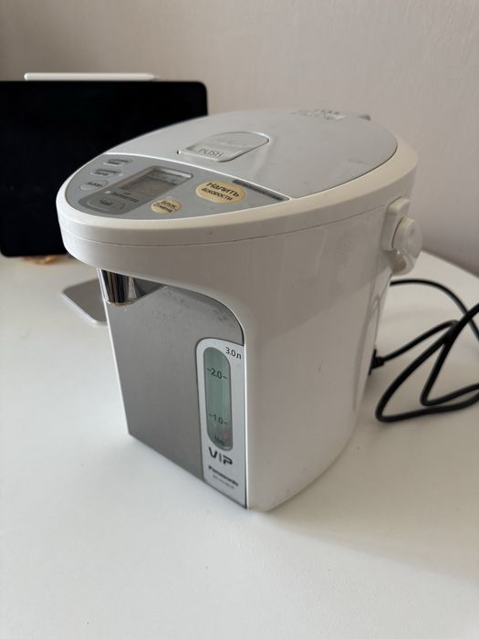 Продам термопот Panasonic