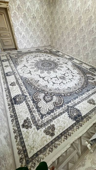 Гилам Зур холатда сотилади