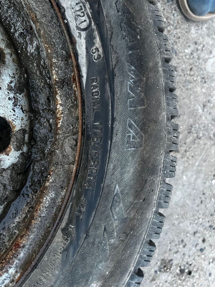 Продам шины р 14 зимние
