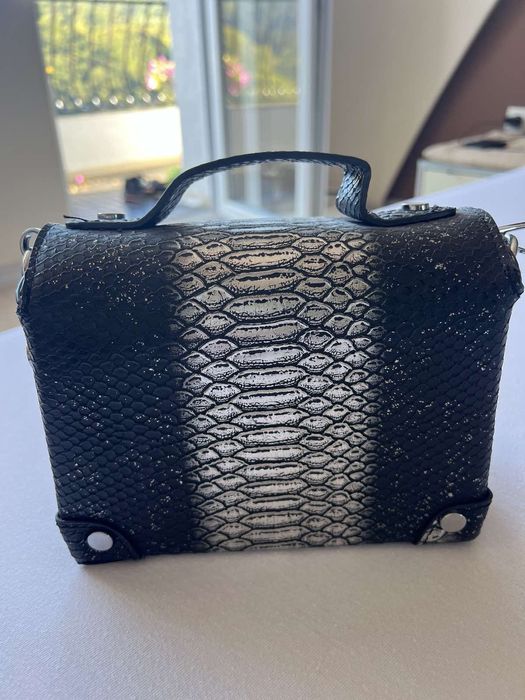 Красива дамска чантичка