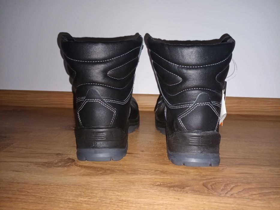 Bocanci noi marimea 36