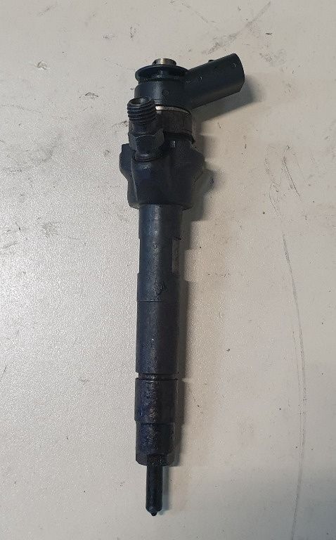 Injector  BMW X1 I E84 2009 - 2015 2.0 sDrive 18 d N47 D20 C 7798446-05