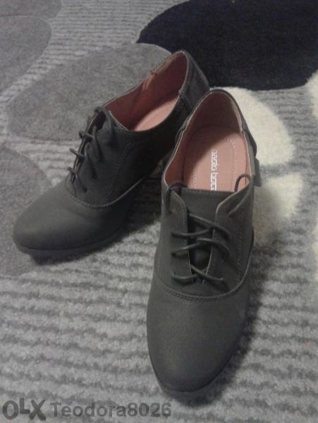 Дамски обувки