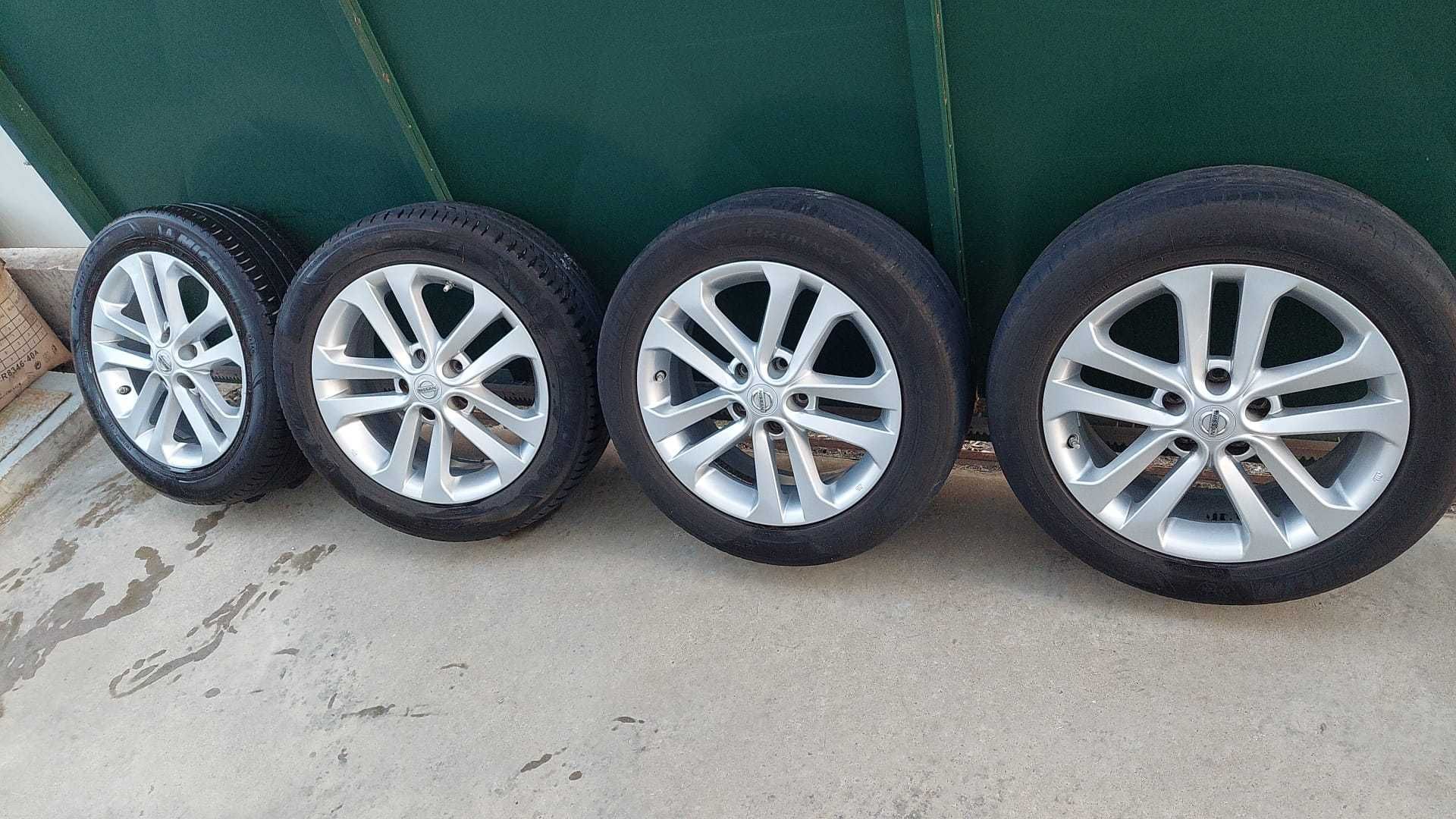 215/55R17 Гуми с джанти Нисан Nissan