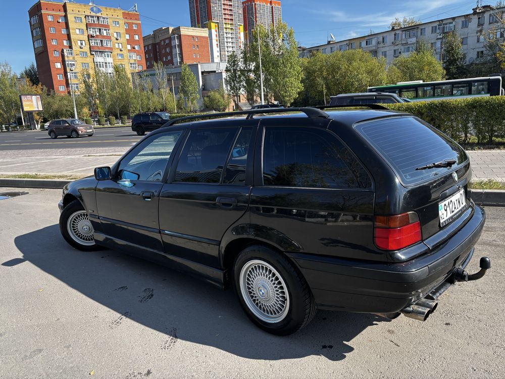 Продам Бмв 318 туринг 1998