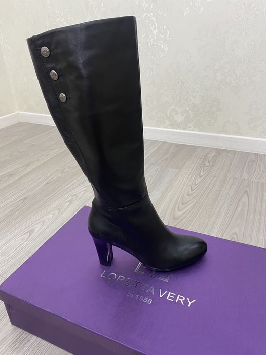 Новые демисезонные сапоги женские Loretta Very