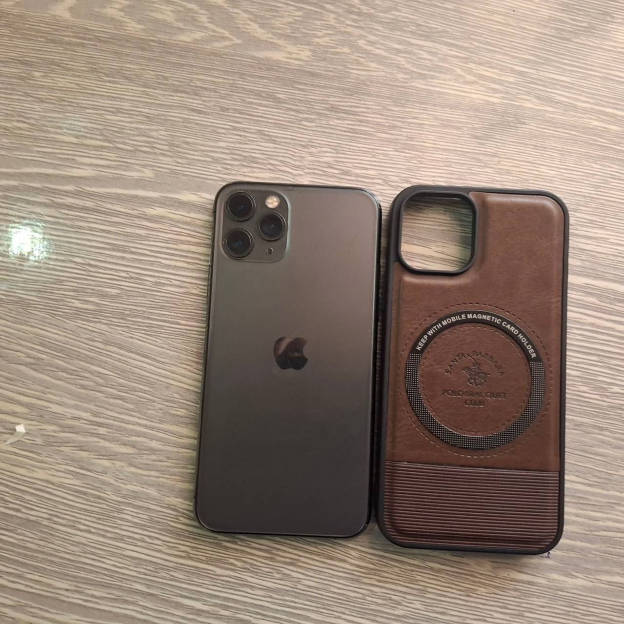 Iphone 11 pro   220$