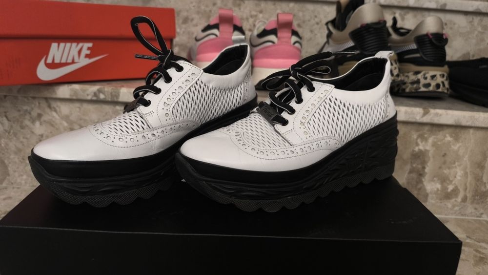 Mona Lisa white and black