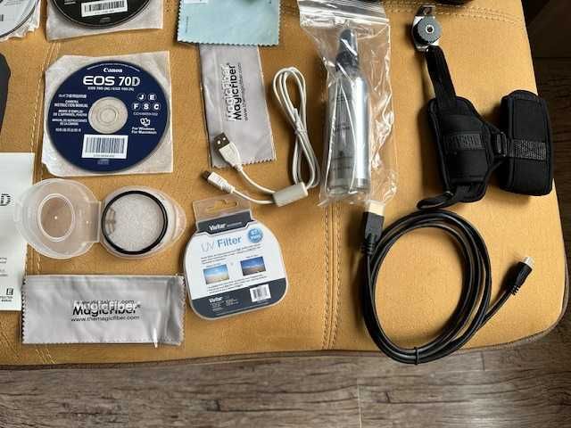 Фотоапарат Canon EOS 70 D с 3 обектива, чанта за носене и аксесоари