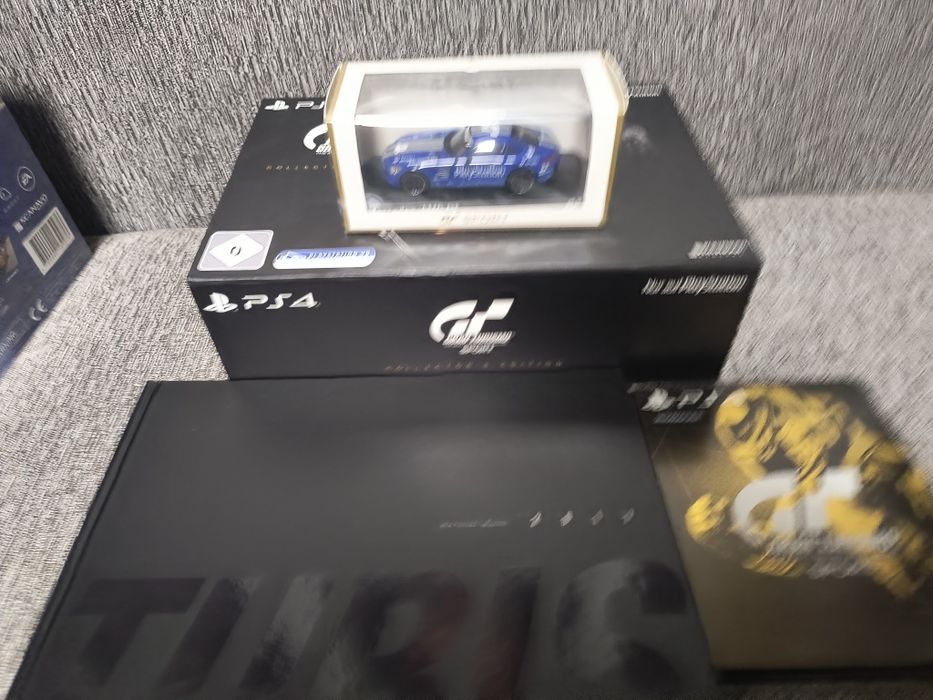 Gran Turismo sport, Project Cars 2,NFS Heat,Monster Jam Collectors PS4