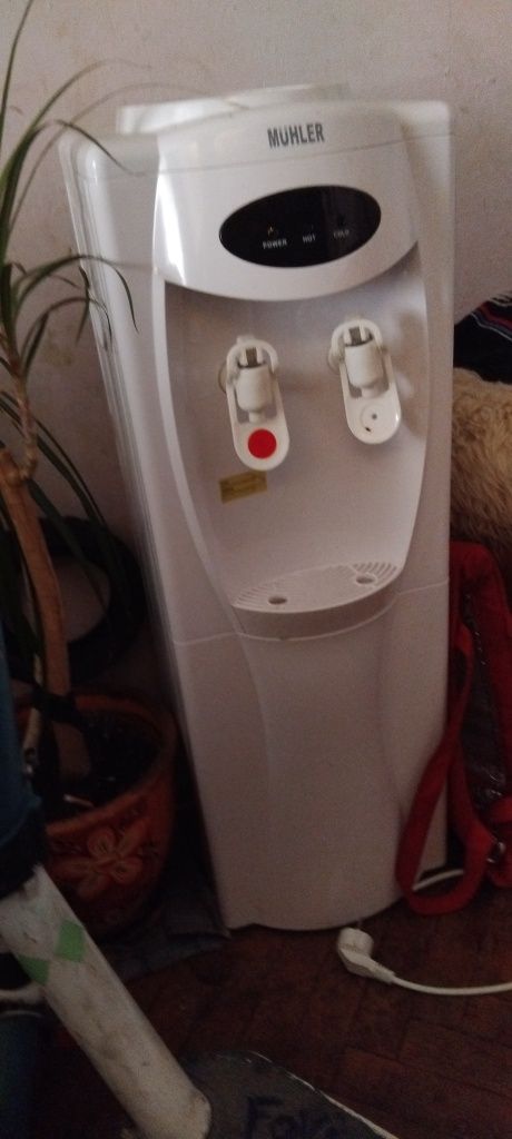 Диспенсър за вода Muhler WD-20ES,