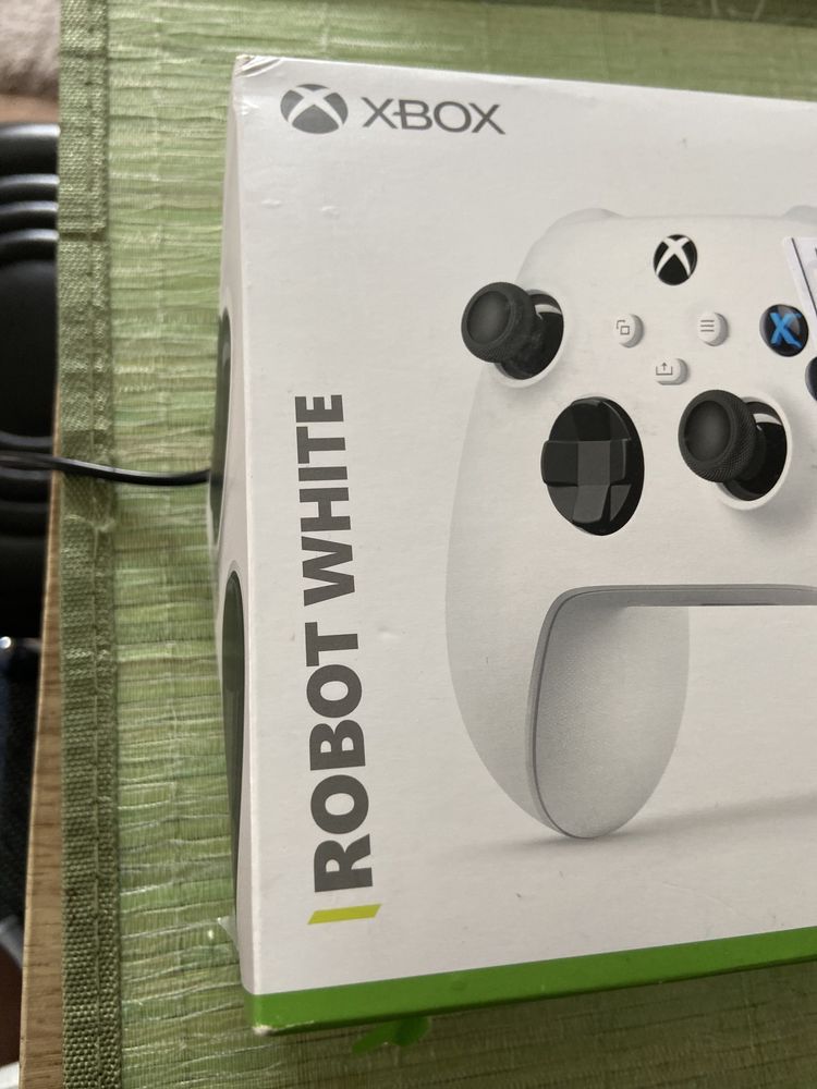 Controller XBOX white and black