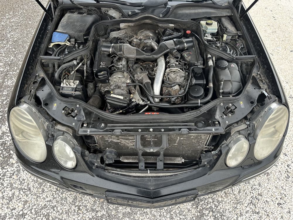 Mercedes E320 W211 facelift на части