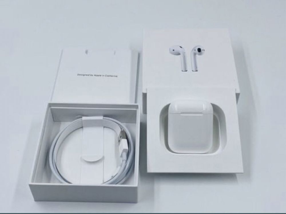 Airpods 2.2 оригинал. ЧЕХОЛ В ПОДАРОК!