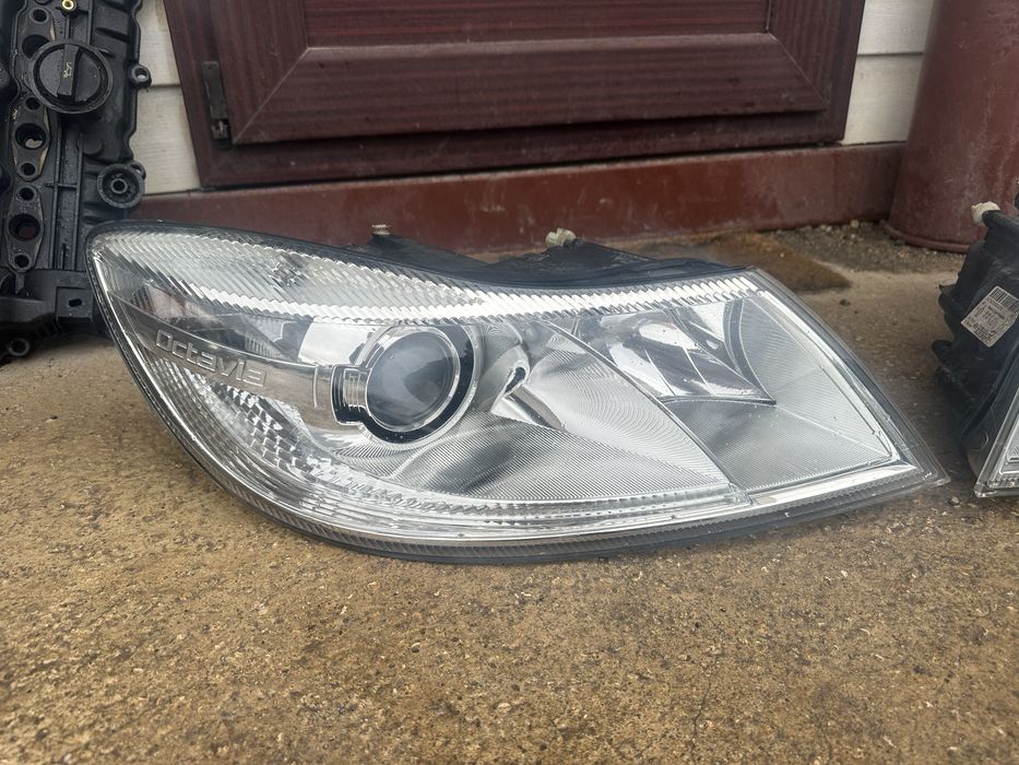 Фар/Фарове Xenon за Шкода Октавия 3