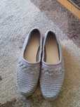 Vând espadrile crosetate