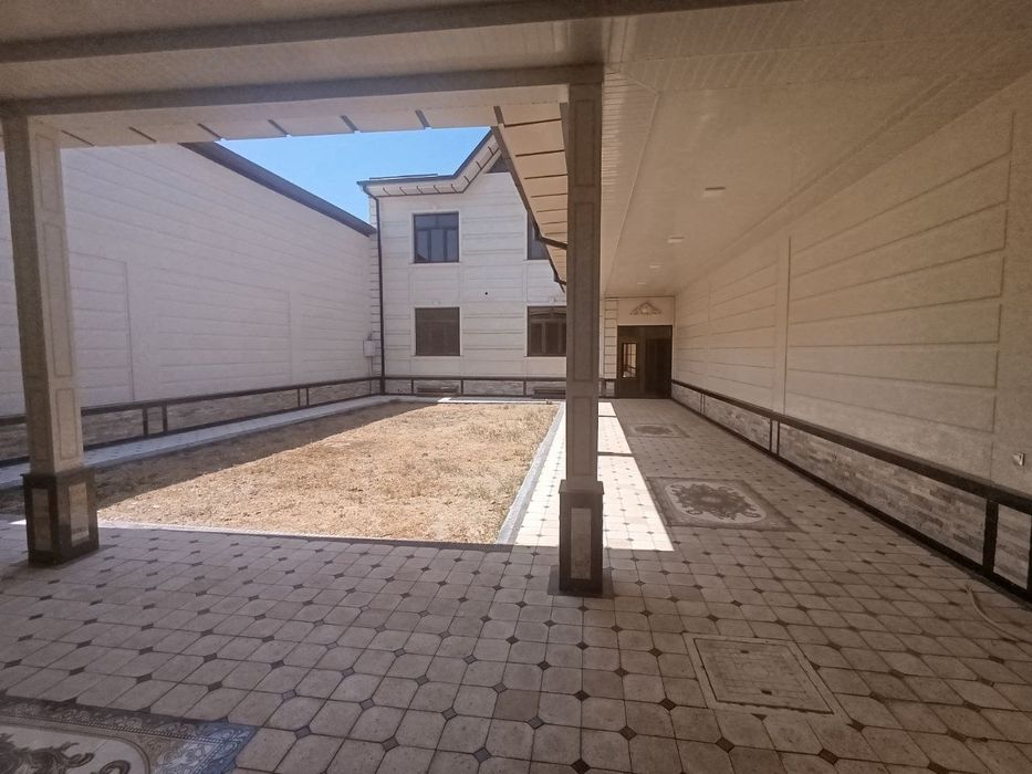 Сампи, Юнусабад! Продаётся Евродом 5,5 соток 5 комнат