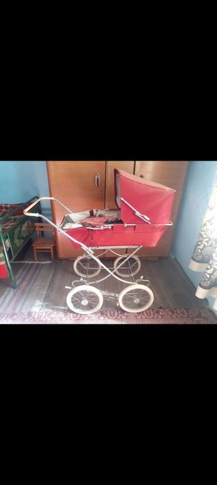 Бебешка ретро количка