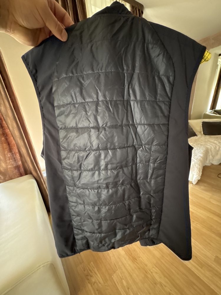 vesta under Armour originala