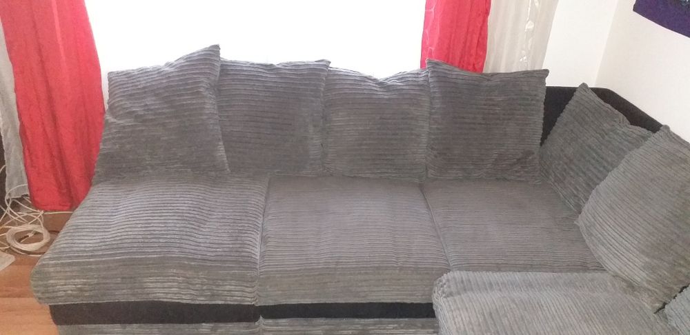 Coltar,Pat living Negru cu Cenusiu