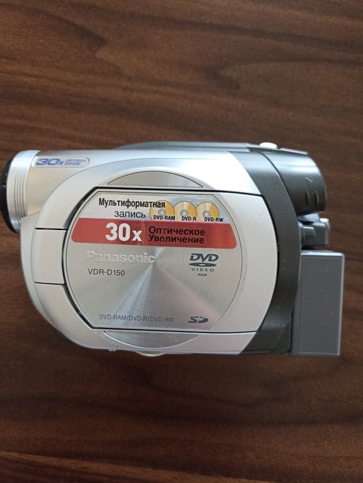 Видеокамера Panasonic VDR-D150