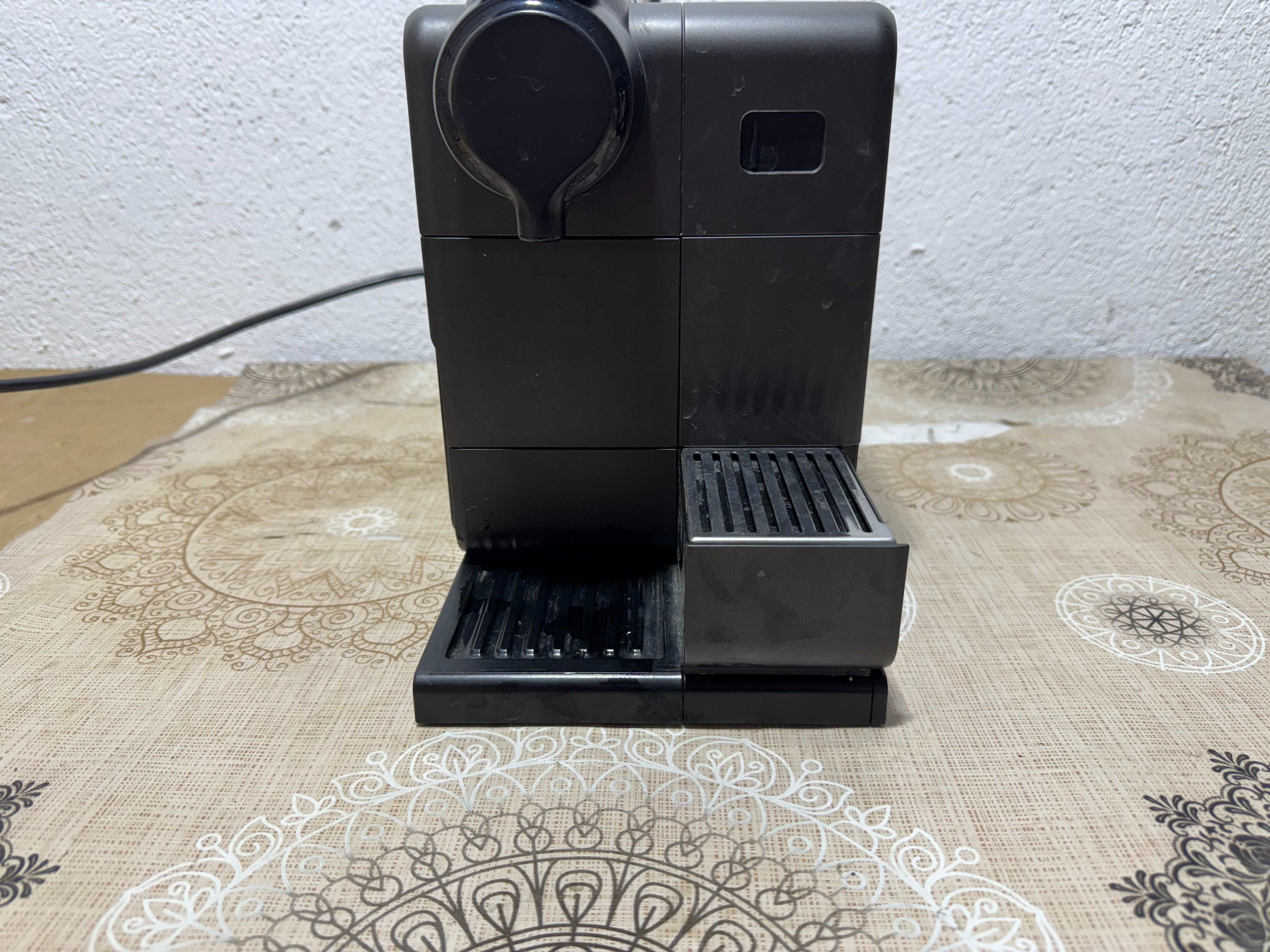 Nespresso Latissima Touch EN 550.BM