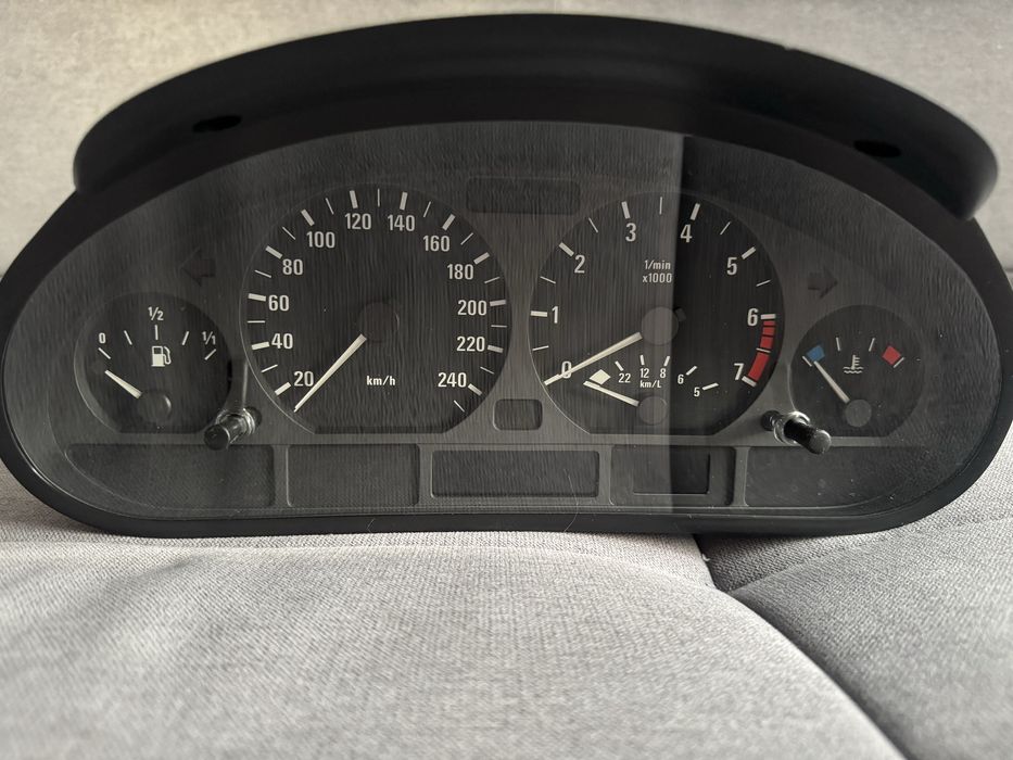 Bmw e46 приборная панель
