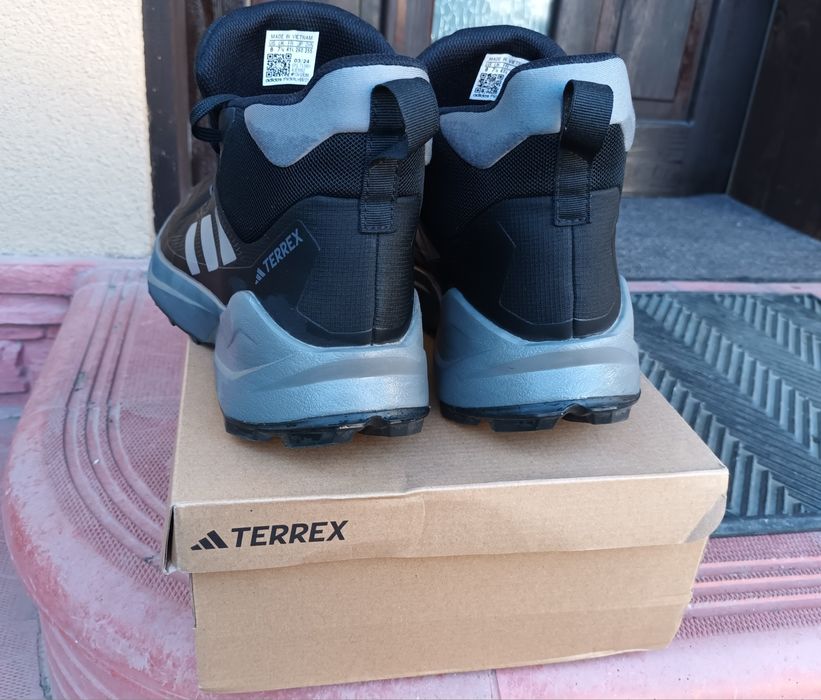 Оригинални Маратонки ADIDAS-R