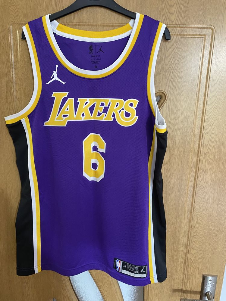 Maieu si short baschet Lebron James Lakers