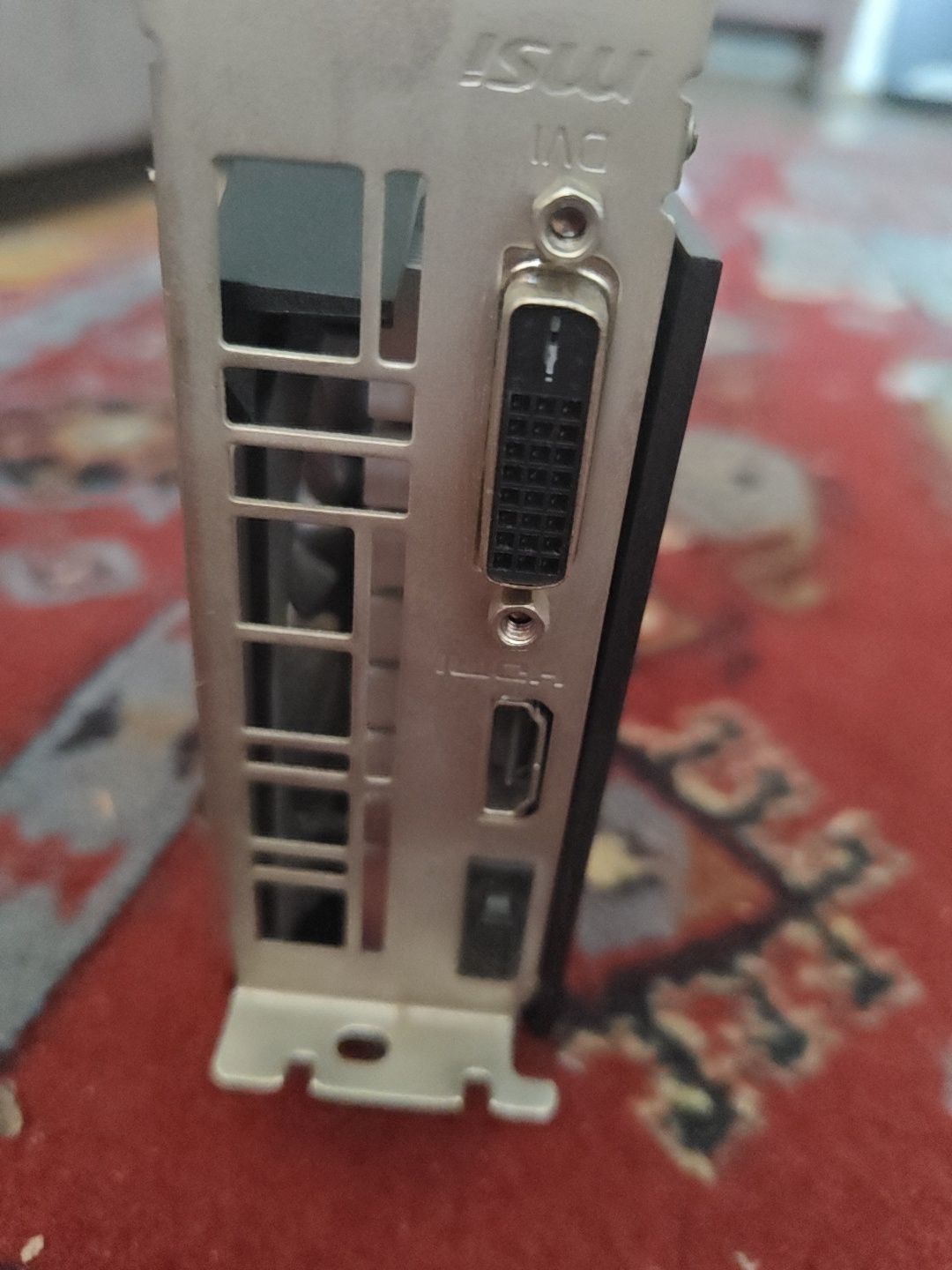 Продам видеокарту GTX 1660 полностью в новом и идеальном состоянии все