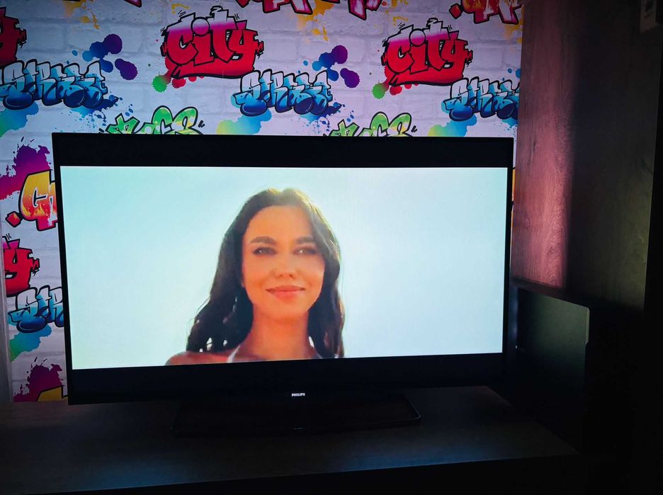 Televizor Philips 107cm Smart 3D Ambilight