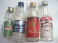 Стъклени мини бутилки от Vodka (празни за колекция)