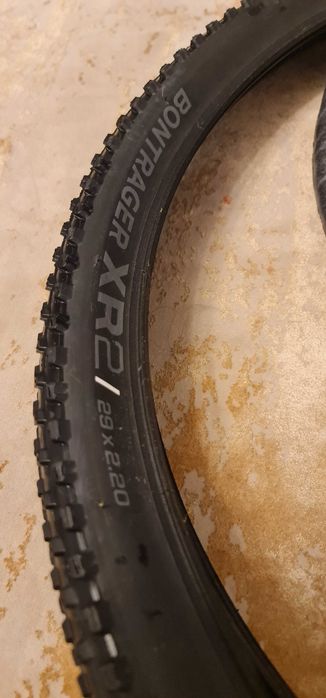 Cauciucuri set BONTRAGER XR2 29x2.2 si camere cst