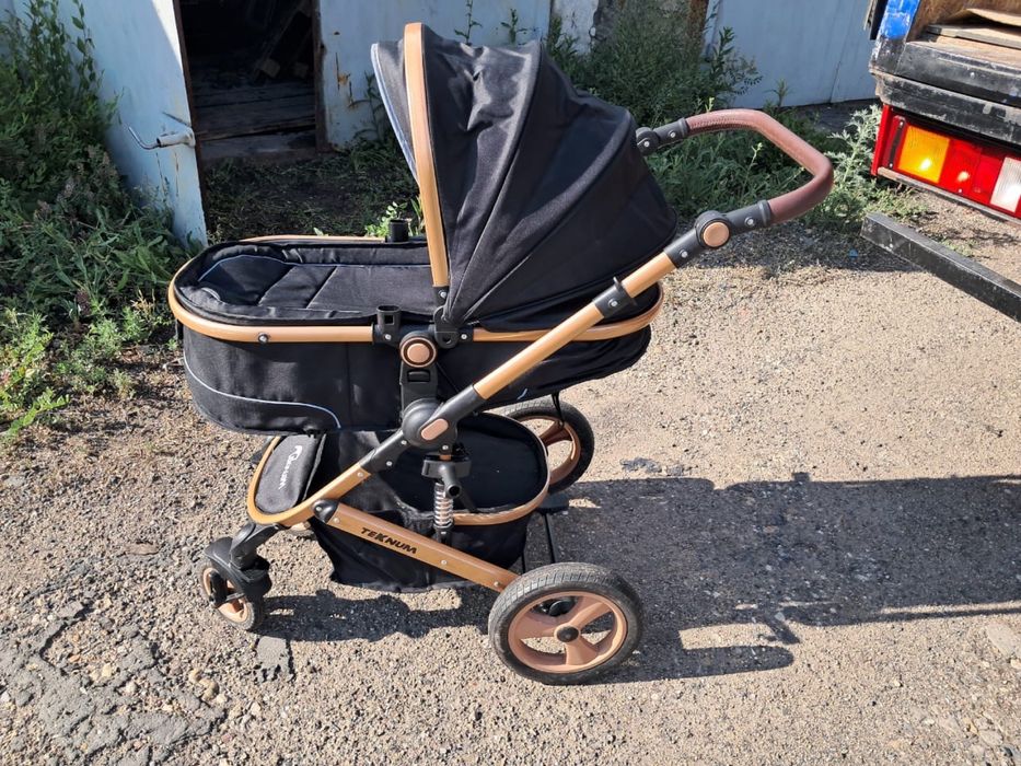 Продам коляску 20 000 тенге