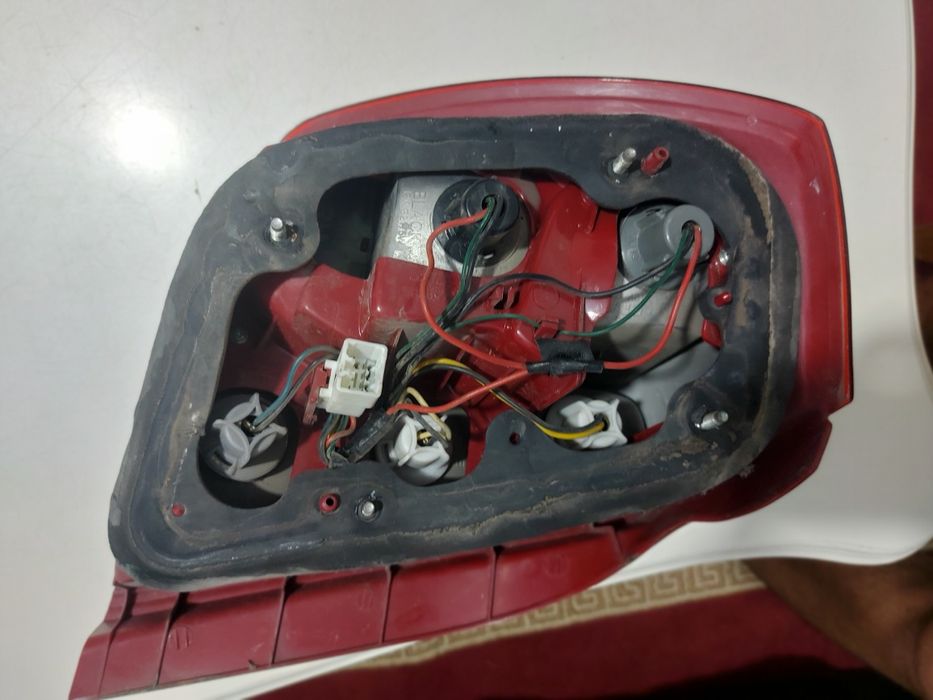 Lacetti jentraga gm orqa fara ung tomon faqat xolati yaxshi