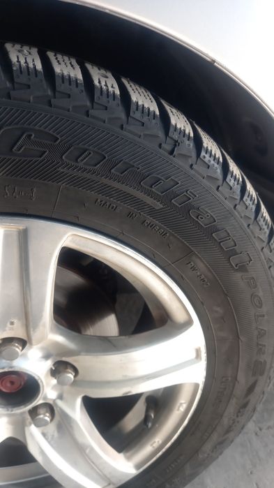 Балоный зимние на 15/195/65 дискомый  и 18 /2диск  на мерс  и  на 17/д