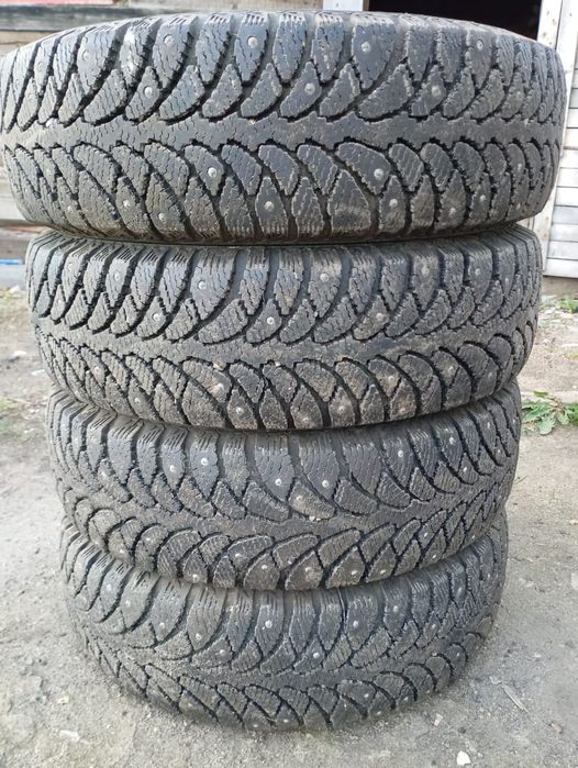 Продам зимнюю резину Р13