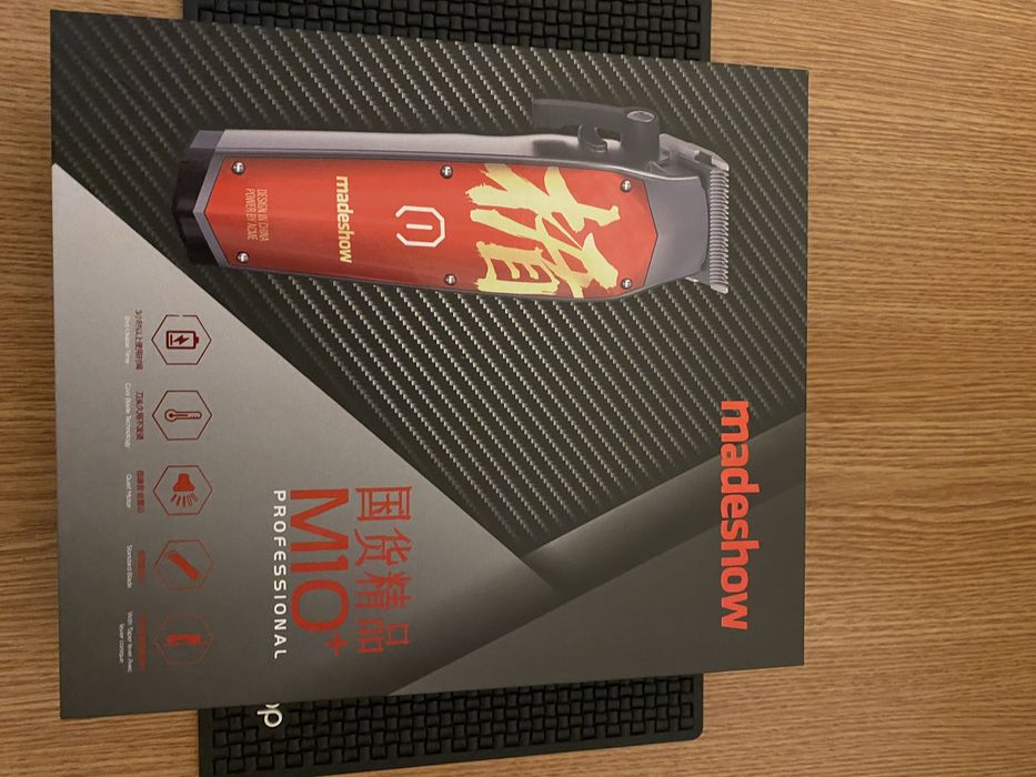 Vând masină de tuns aproape noua !!