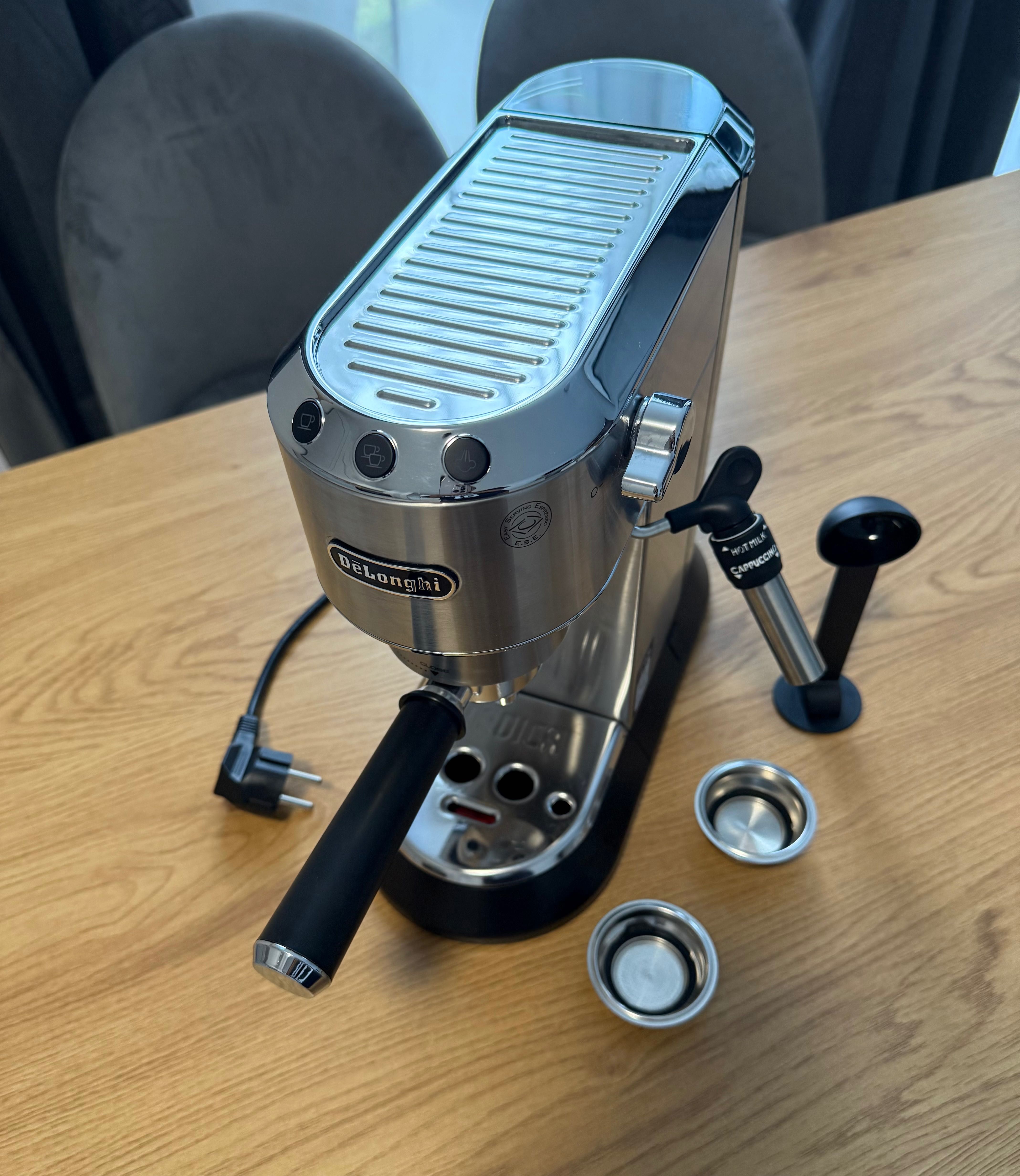 Нова кафемашина Delonghi