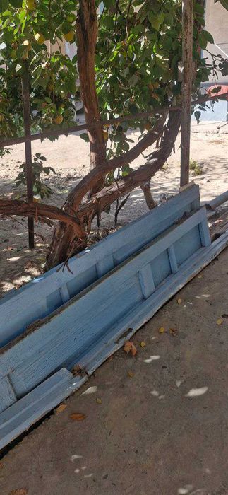 Отдам даром на дрова рамы и дверь