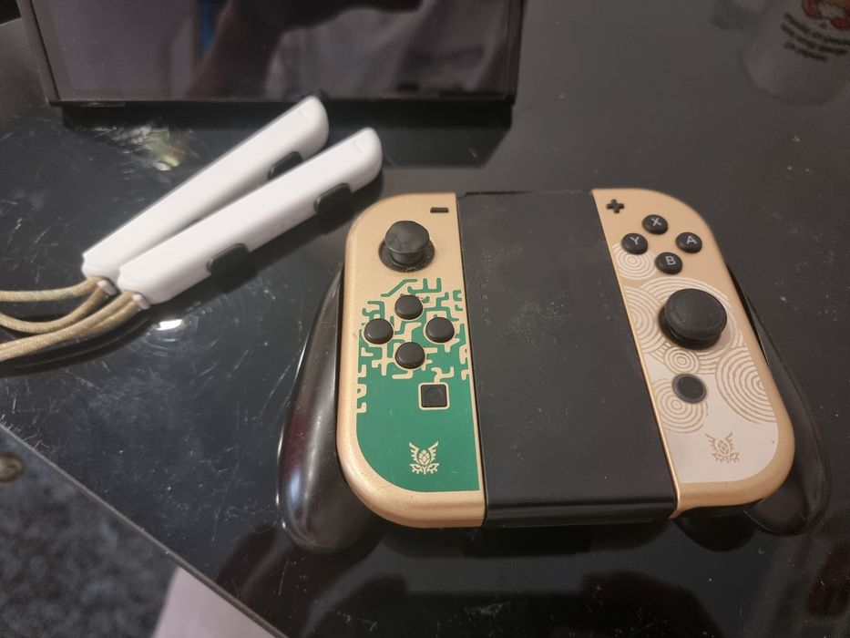 Consola Nintendo Switch OLED Zelda Tears of the Kingdom Edition + joc