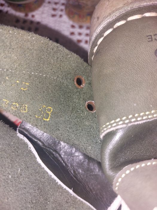 Кожени (естествена кожа) .нови .зелени обувки