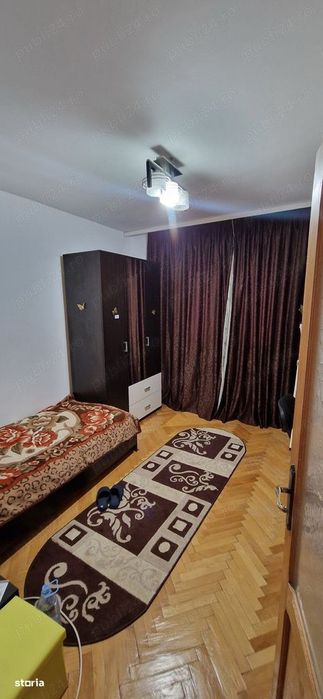 ARCU-bloc tip vila, ap. 3 camere,mobilat si utilat 81m2,et.1/3,boxa!