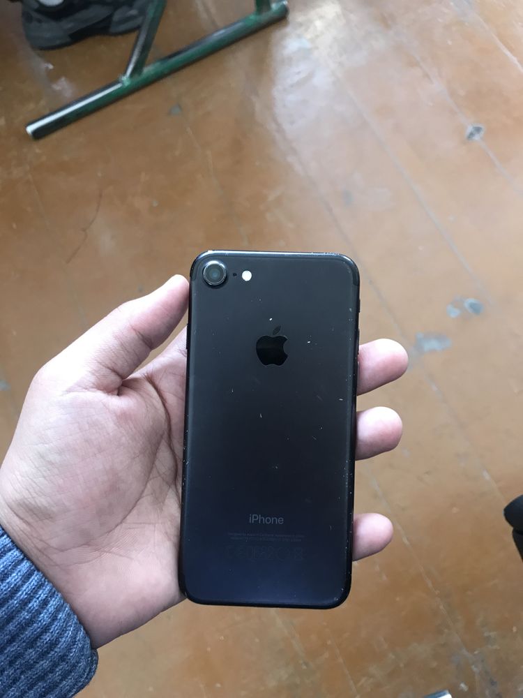 Iphone 7 128gb sotiladi