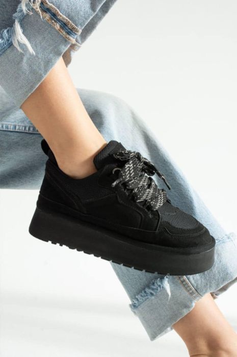 UGG tip ghetuta marimi de la 39,40