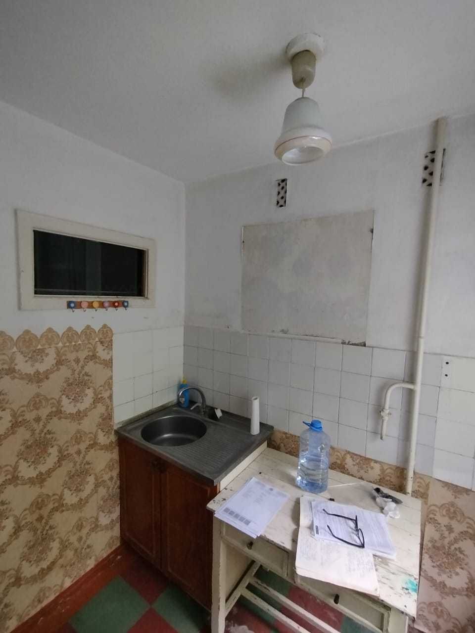 2 комн. кв. на 2 эт. в 7 микр.-не