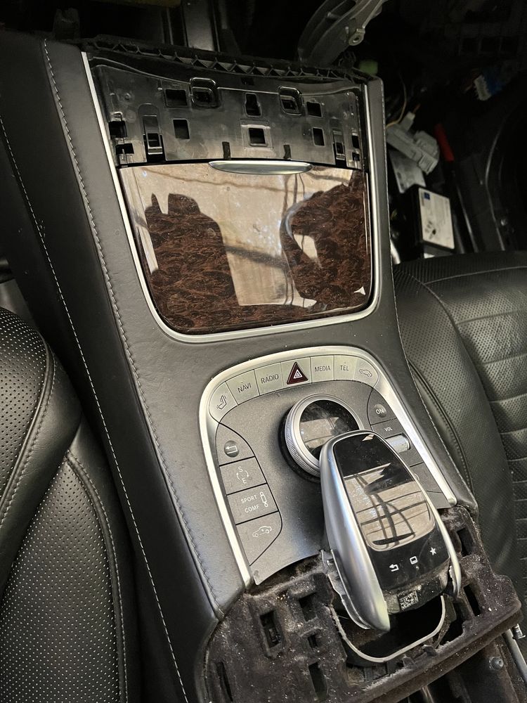 Elemente interior buton tableta vitezometru plafoniera Mercedes w222