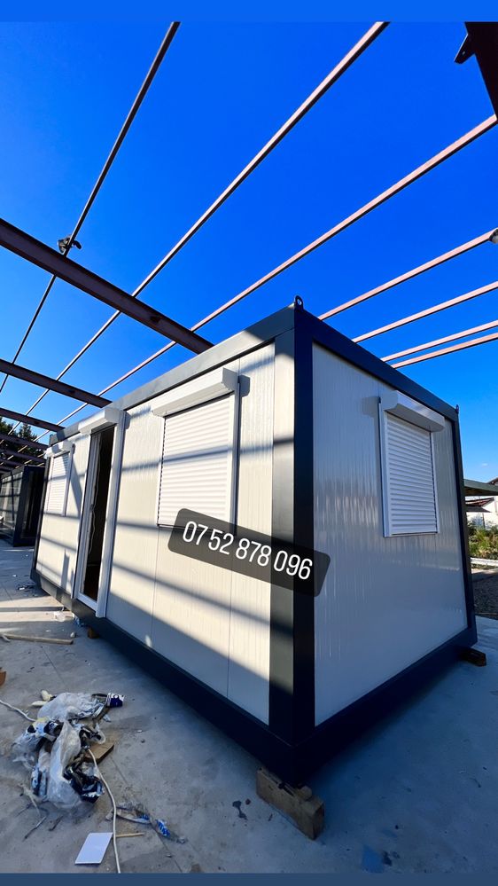 Containere modulare tip vitrina Riflaje lemn rulouri
