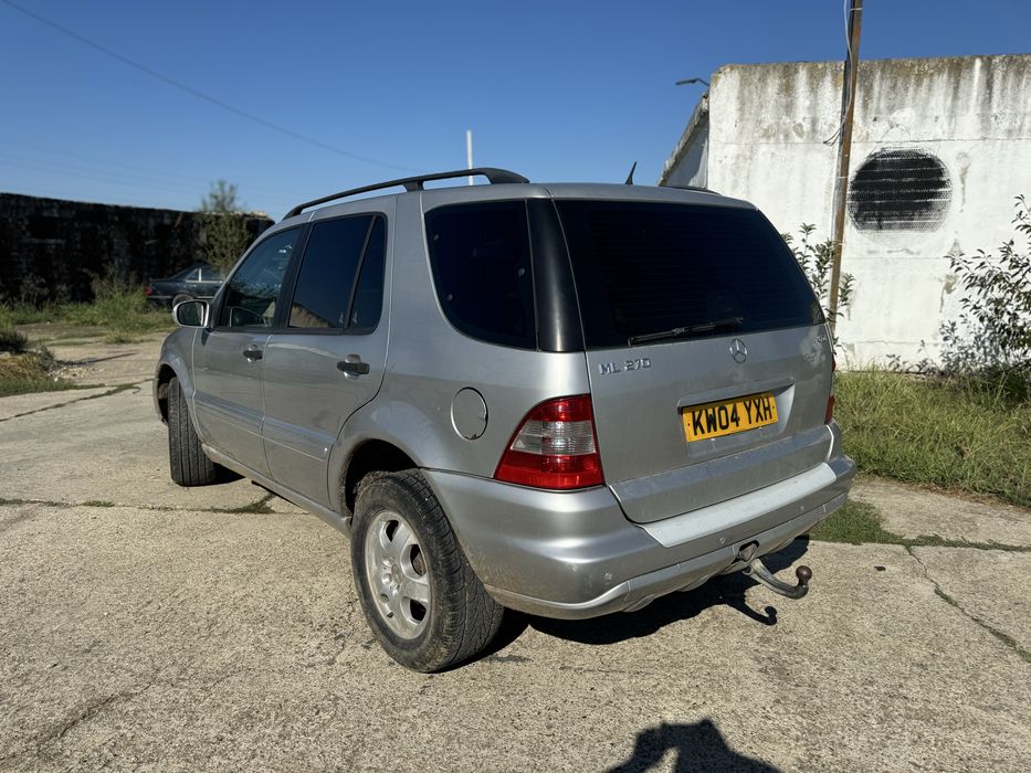 Dezmembrez Mercedes ML270 W163 automat